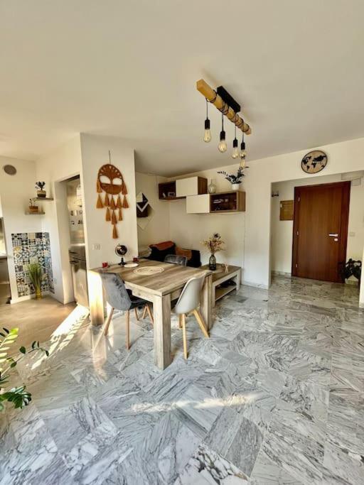 Ferienwohnung Beau 2 Pieces,Terrasse, Parking Menton Centre Exterior foto