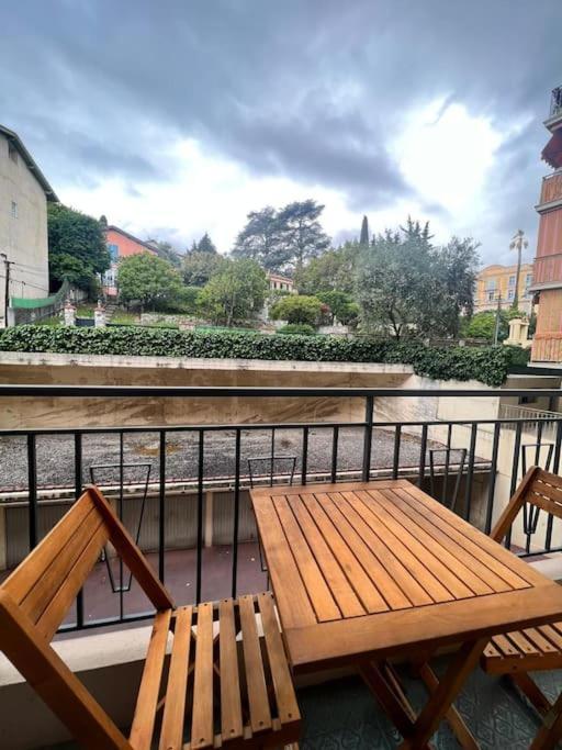 Ferienwohnung Beau 2 Pieces,Terrasse, Parking Menton Centre Exterior foto