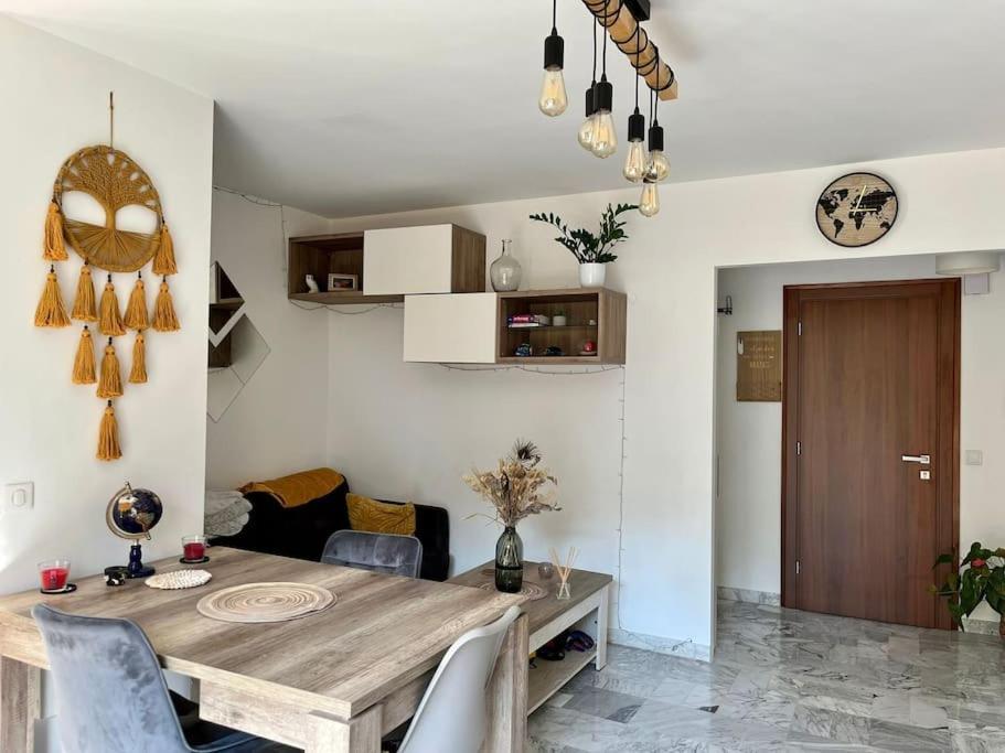 Ferienwohnung Beau 2 Pieces,Terrasse, Parking Menton Centre Exterior foto